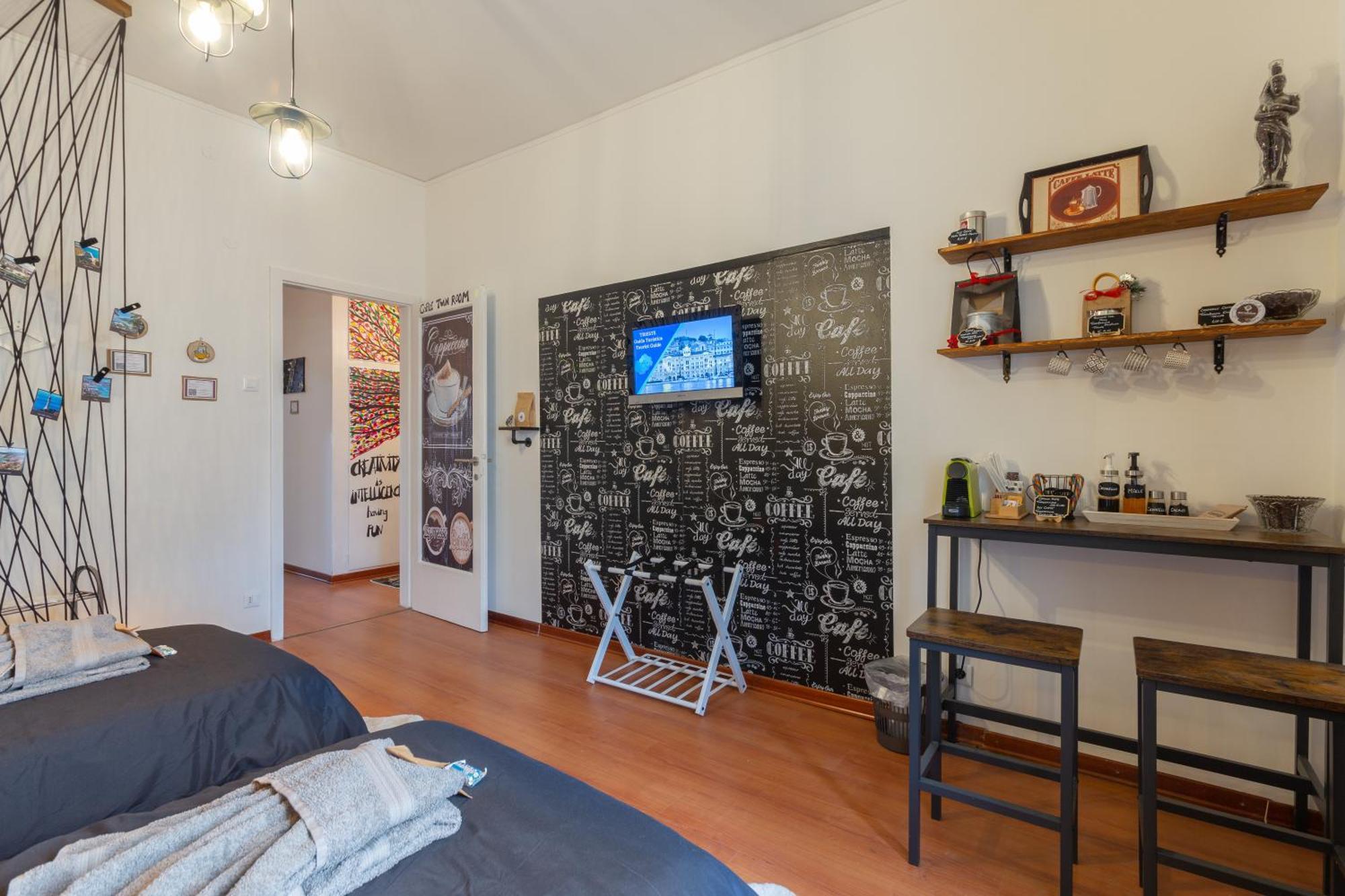 Lodge&Art Hostel Trieste Bagian luar foto